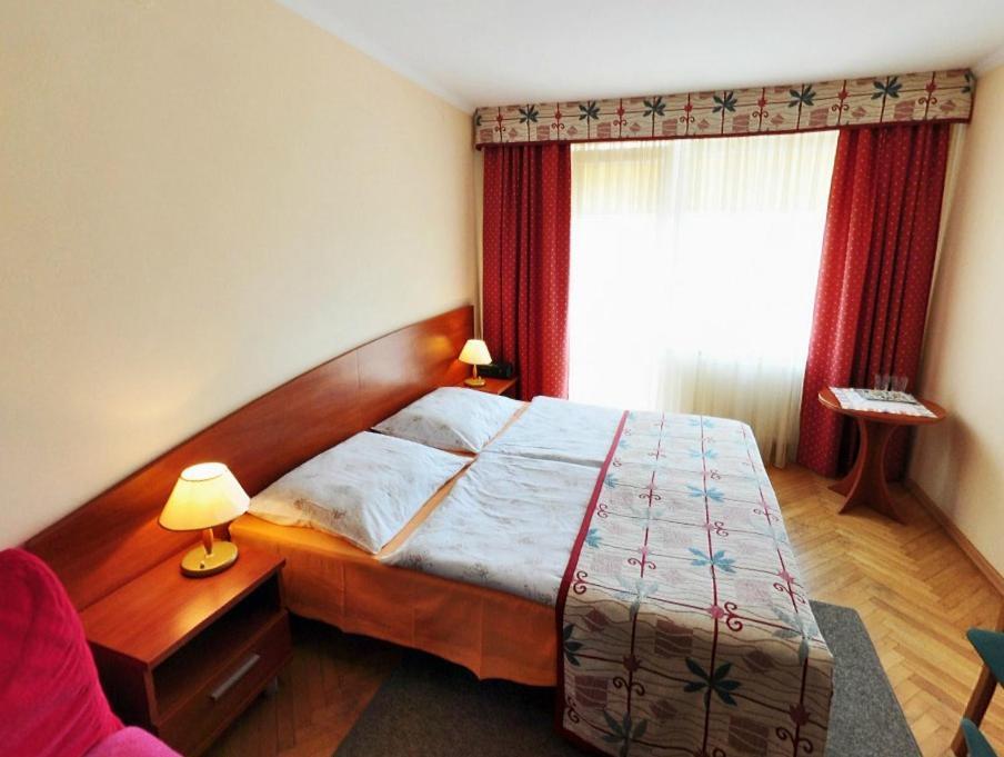 Hotel Europa ยาสต์เชอเบีย กูรา ภายนอก รูปภาพ